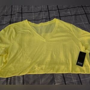 a.n.a Women's Yellow V-Neck Top